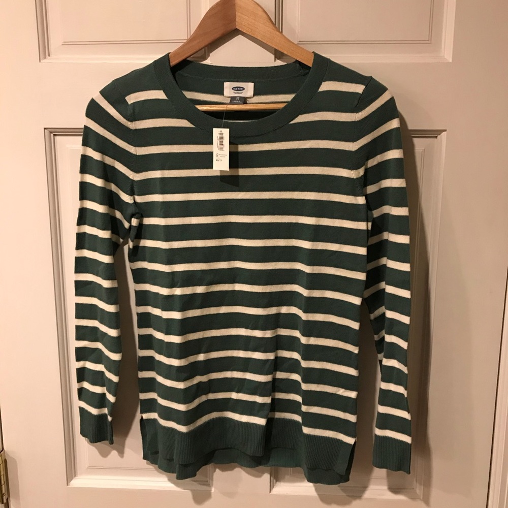 Old navy sweater